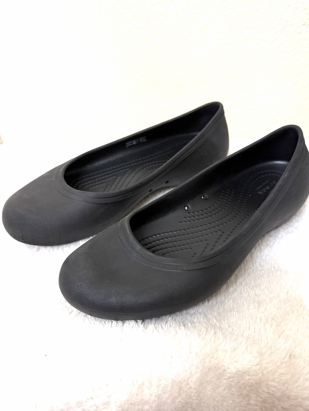 Crocs Black Classic Ballet Flats Size 8